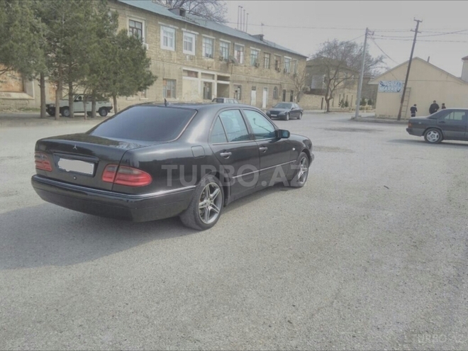 Mercedes E 240 1998, 247,563 km - 2.4 l - Sumqayıt