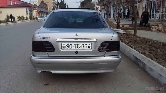 Mercedes E 200 1995, 382,123 km - 0.2 l - Şirvan