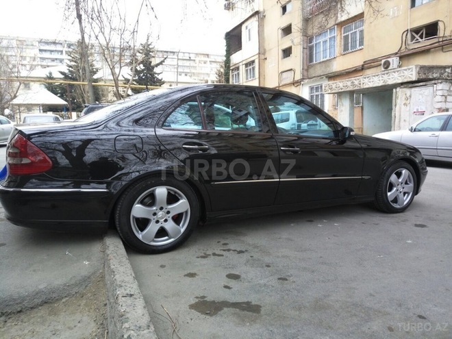 Mercedes E 270 2003, 187,000 km - 2.7 л - Bakı
