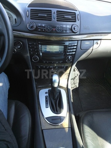 Mercedes E 270 2003, 187,000 km - 2.7 l - Bakı