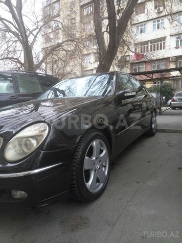 Mercedes E 270 2003, 187,000 km - 2.7 l - Bakı