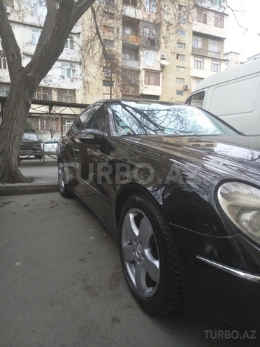 Mercedes E 270 2003, 187,000 km - 2.7 l - Bakı