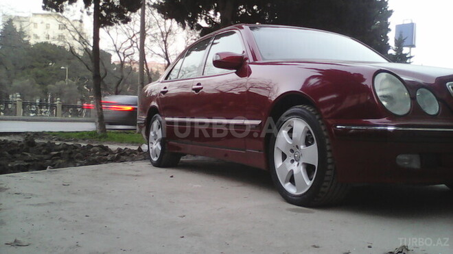 Mercedes E 200 2002, 219,000 km - 2.0 l - Bakı