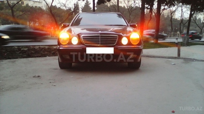 Mercedes E 200 2002, 219,000 km - 2.0 l - Bakı