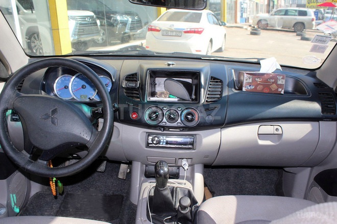Mitsubishi L200 2007, 281,987 km - 2.5 l - Bakı
