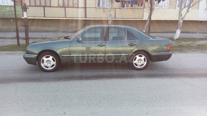 Mercedes E 230 1996, 250,000 km - 2.3 l - Sumqayıt