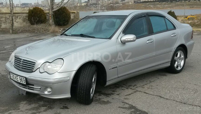 Mercedes C 200 2003, 180,000 km - 2.0 л - Bakı