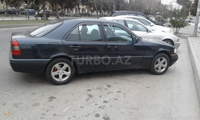 Mercedes C 200 1997, 297,000 km - 2.0 l - Bakı
