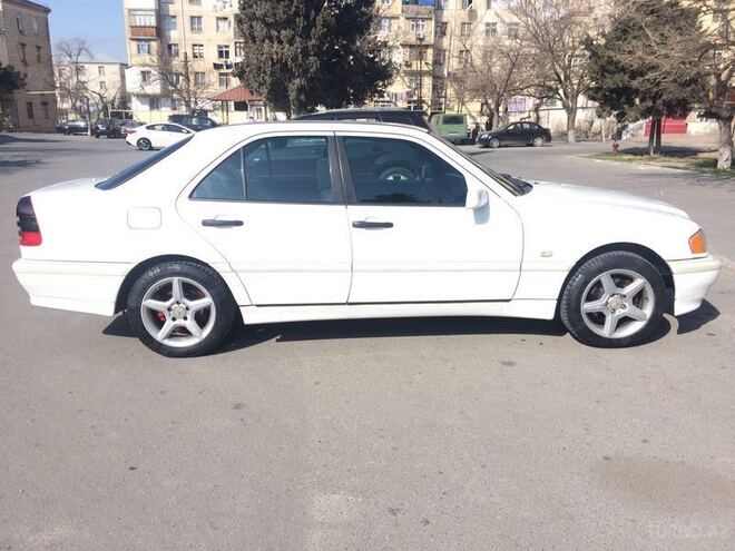 Mercedes C 200 1999, 150,000 km - 2.0 л - Bakı