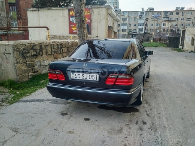 Mercedes E 280 2001, 196,000 km - 2.8 l - Bakı