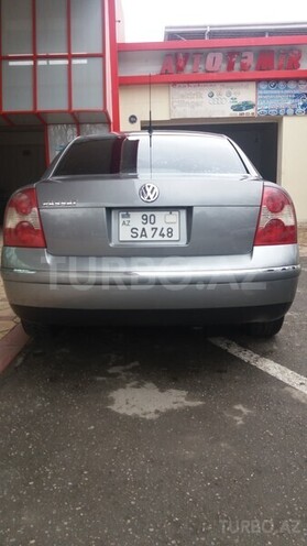 Volkswagen Passat 2002, 275,000 km - 1.8 l - Mingəçevir