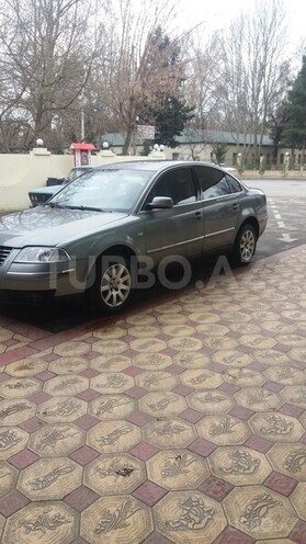 Volkswagen Passat 2002, 275,000 km - 1.8 l - Mingəçevir