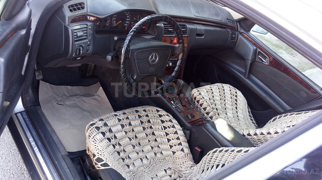 Mercedes E 220 1999, 229,000 km - 2.2 l - Sumqayıt