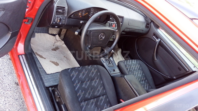 Mercedes C 180 1999, 220,000 km - 1.8 l - Sumqayıt