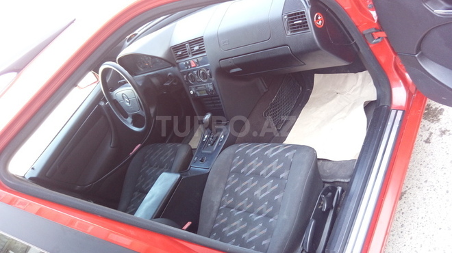 Mercedes C 180 1999, 220,000 km - 1.8 l - Sumqayıt