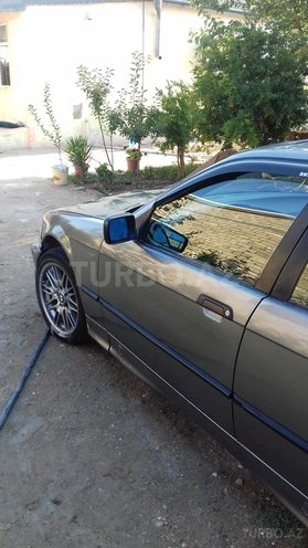 BMW 318 1991, 210,000 km - 1.8 l - Bakı