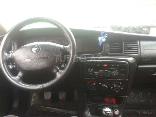 Opel Vectra 1999, 303,000 km - 1.6 л - Sumqayıt