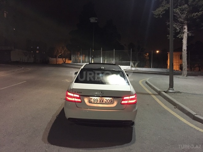 Mercedes E 350 2011, 85,558 km - 3.5 l - Bakı