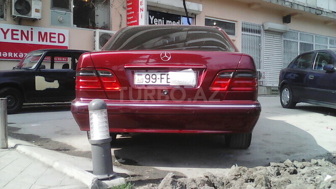 Mercedes E 200 2002, 199,000 km - 2.0 л - Xırdalan