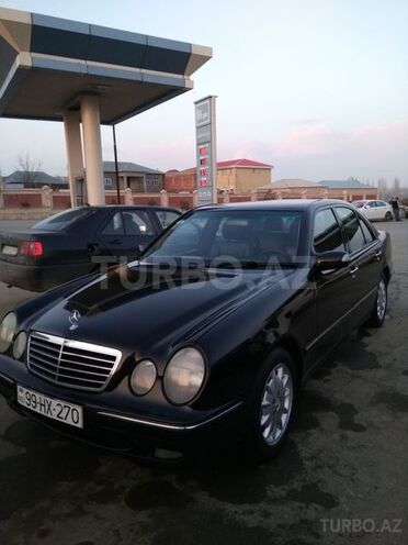 Mercedes E 270 2001, 220,000 km - 2.7 l - Naxçıvan