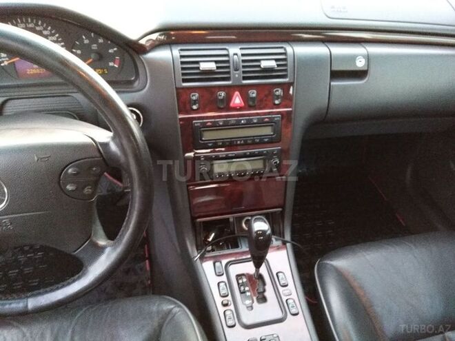 Mercedes E 270 2001, 220,000 km - 2.7 l - Naxçıvan