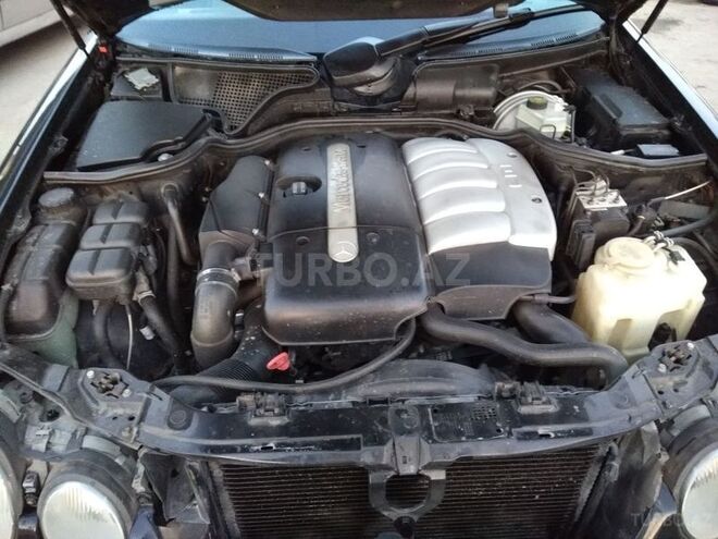 Mercedes E 270 2001, 220,000 km - 2.7 l - Naxçıvan