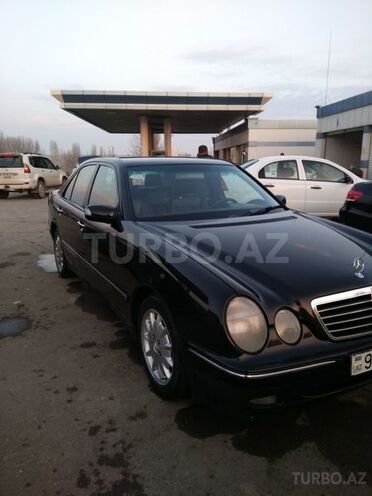 Mercedes E 270 2001, 220,000 km - 2.7 l - Naxçıvan