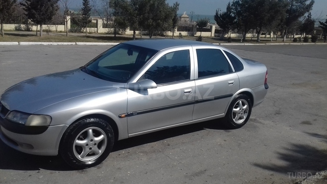 Opel Vectra 1998, 210,000 km - 1.8 л - Sumqayıt