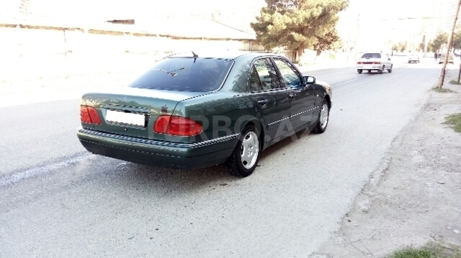 Mercedes E 230 1996, 229,000 km - 2.3 l - Sumqayıt