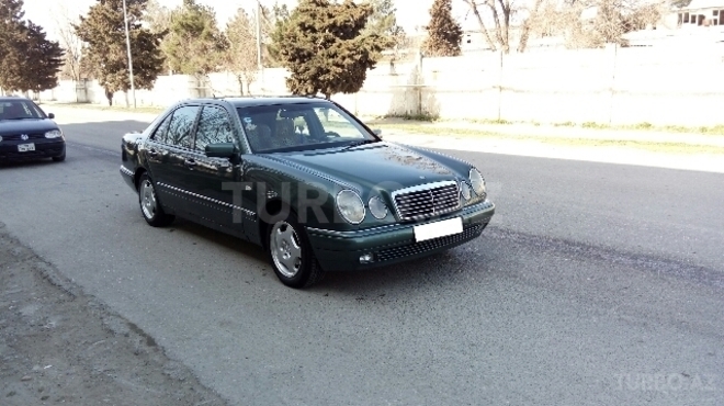 Mercedes E 230 1996, 229,000 km - 2.3 l - Sumqayıt