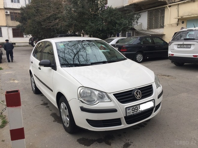 Volkswagen Polo 2009, 82,000 km - 1.4 l - Bakı