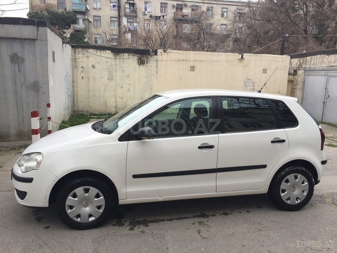 Volkswagen Polo 2009, 82,000 km - 1.4 l - Bakı