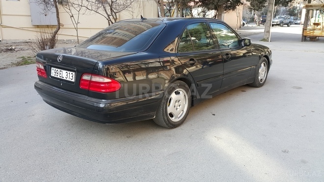 Mercedes E 200 1999, 287,500 km - 2.0 l - Bakı