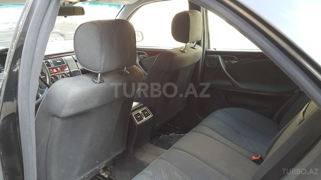 Mercedes E 200 1999, 287,500 km - 2.0 l - Bakı