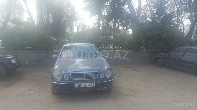Mercedes E 220 2003, 330,645 km - 2.2 l - Bakı