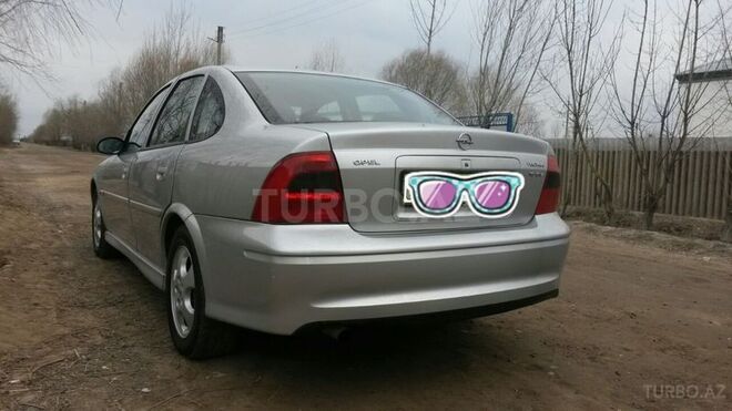 Opel Vectra 1999, 262,220 km - 1.6 л - Bakı