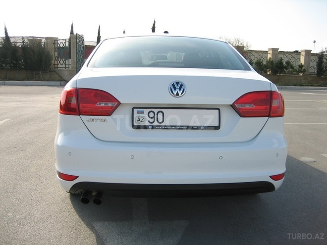 Volkswagen Jetta 2013, 52,600 km - 2.0 l - Bakı