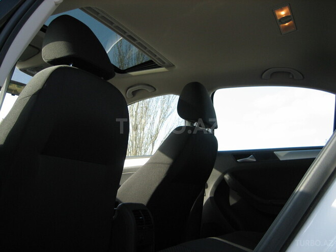 Volkswagen Jetta 2013, 52,600 km - 2.0 l - Bakı
