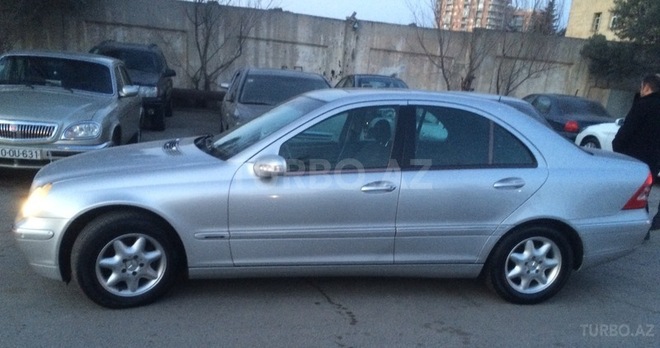 Mercedes C 200 2001, 247,000 km - 2.0 л - Bakı
