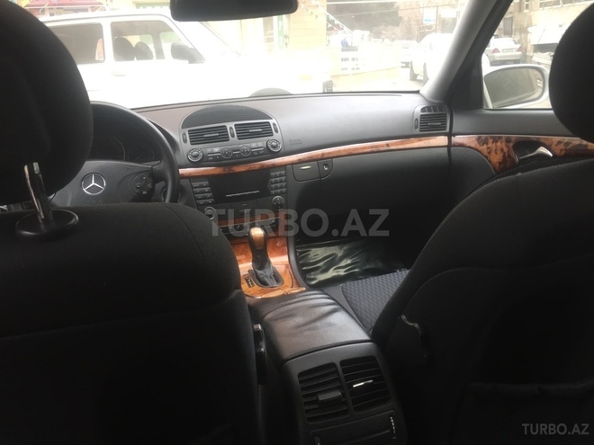Mercedes E 220 2002, 354,357 km - 1.7 l - Bakı