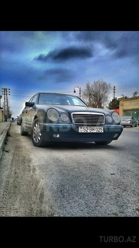 Mercedes E 280 1998, 250,000 km - 2.8 л - Salyan