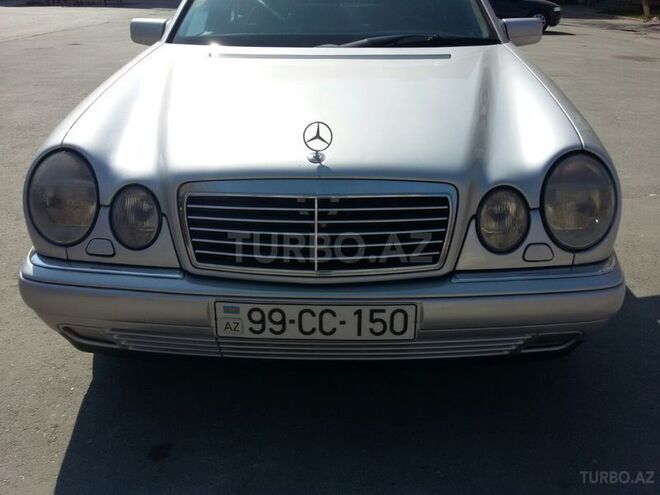 Mercedes E 240 1999, 285,000 km - 2.4 l - Sumqayıt