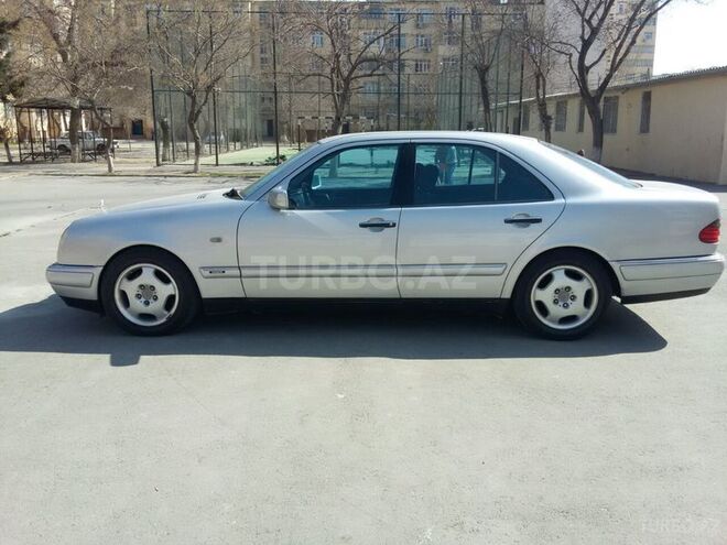Mercedes E 240 1999, 285,000 km - 2.4 l - Sumqayıt