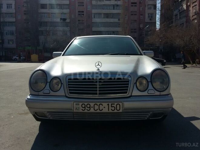 Mercedes E 240 1999, 285,000 km - 2.4 l - Sumqayıt
