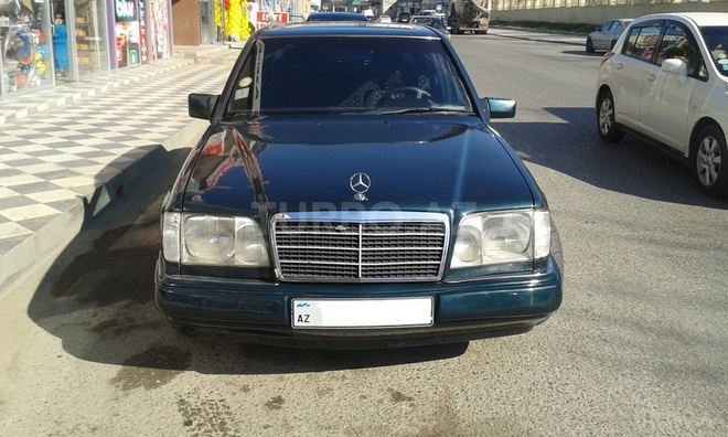 Mercedes E 280 1995, 269,140 km - 2.8 l - Bakı
