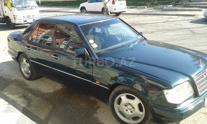 Mercedes E 280 1995, 269,140 km - 2.8 l - Bakı