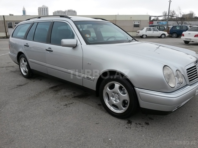 Mercedes E 240 1998, 156,700 km - 2.4 l - Bakı
