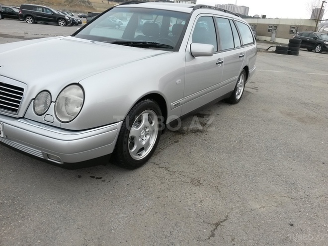 Mercedes E 240 1998, 156,700 km - 2.4 l - Bakı