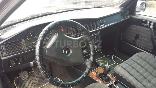 Mercedes 190 1990, 282,115 km - 2.0 l - Biləsuvar