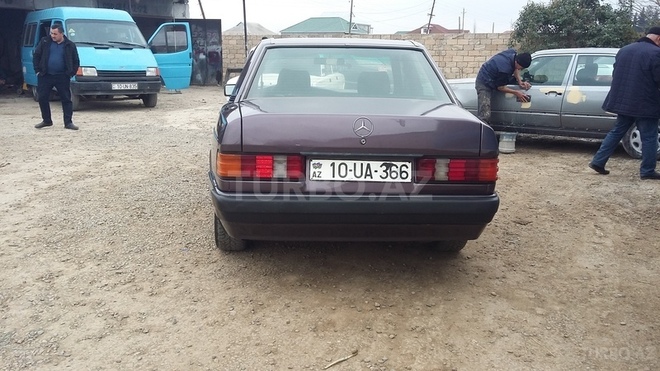 Mercedes 190 1990, 282,115 km - 2.0 l - Biləsuvar
